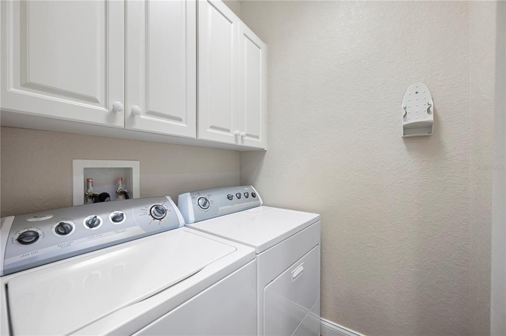 合同活跃: $320,000 (3 贝兹, 2 浴室, 1480 平方英尺)