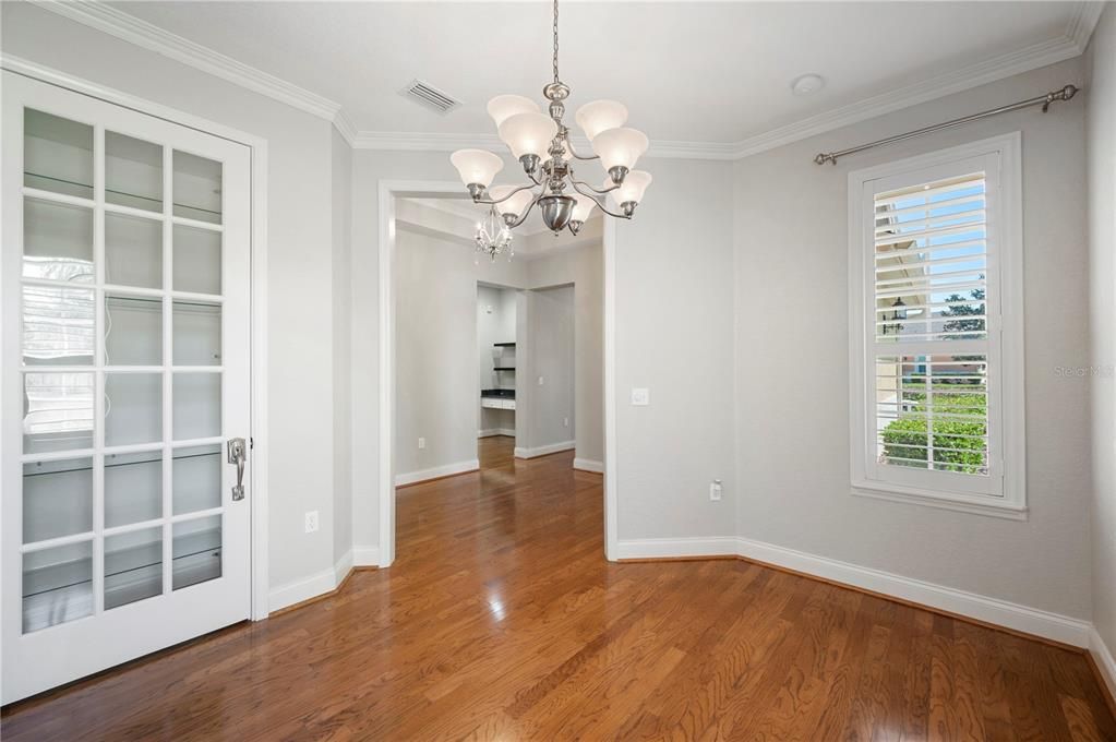 合同活跃: $320,000 (3 贝兹, 2 浴室, 1480 平方英尺)