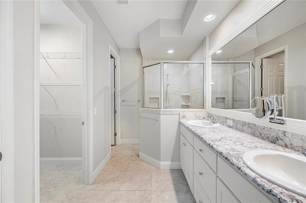 合同活跃: $320,000 (3 贝兹, 2 浴室, 1480 平方英尺)