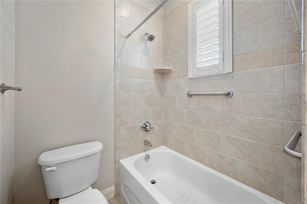 合同活跃: $320,000 (3 贝兹, 2 浴室, 1480 平方英尺)