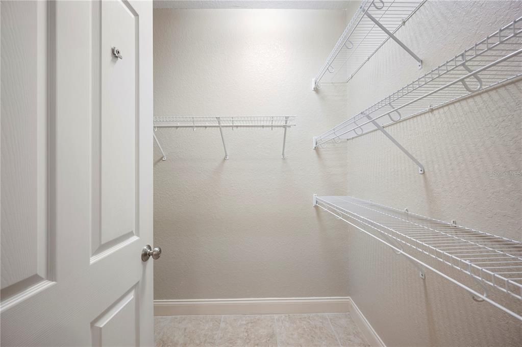 合同活跃: $320,000 (3 贝兹, 2 浴室, 1480 平方英尺)