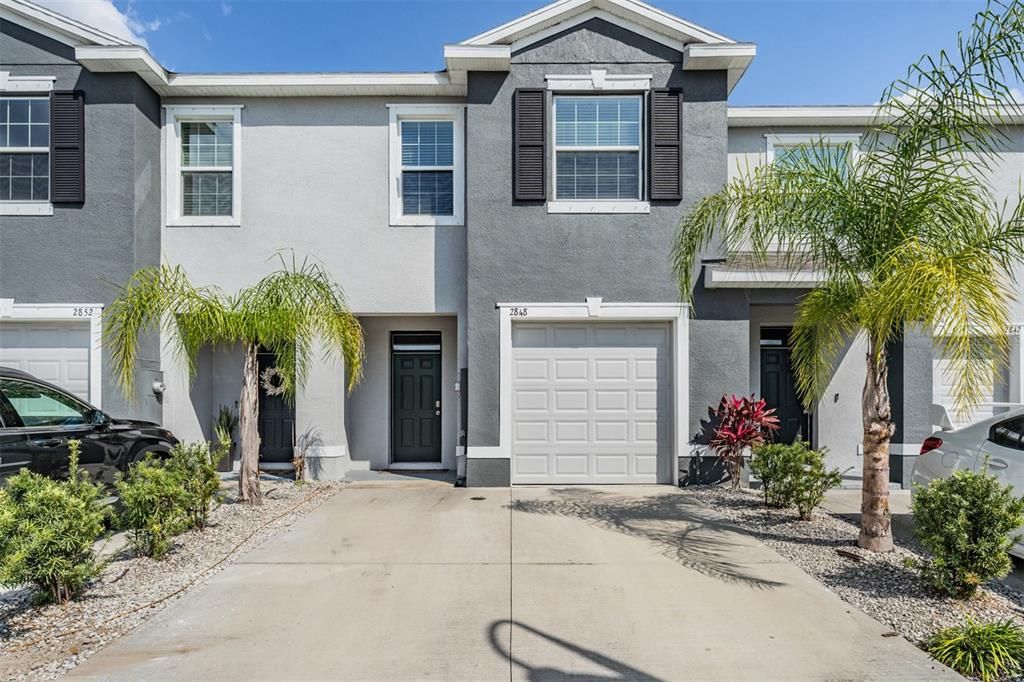 Recently Rented: $2,200 (3 beds, 2 baths, 1673 Square Feet)