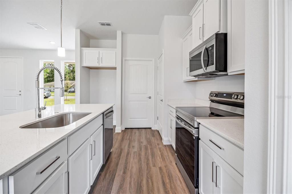 En Venta: $339,400 (3 camas, 2 baños, 1555 Pies cuadrados)