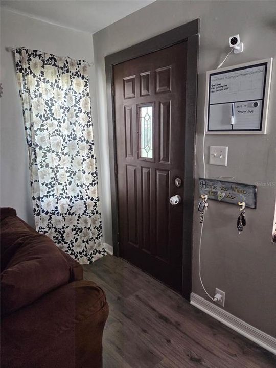 En Venta: $235,000 (3 camas, 2 baños, 1256 Pies cuadrados)