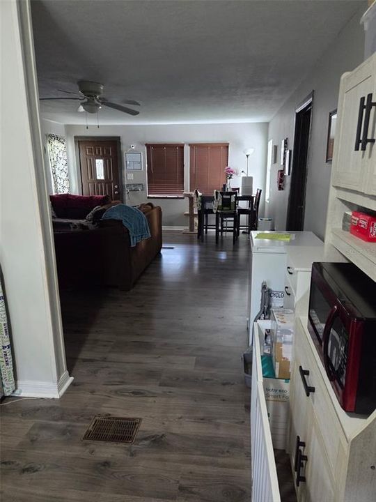 En Venta: $235,000 (3 camas, 2 baños, 1256 Pies cuadrados)