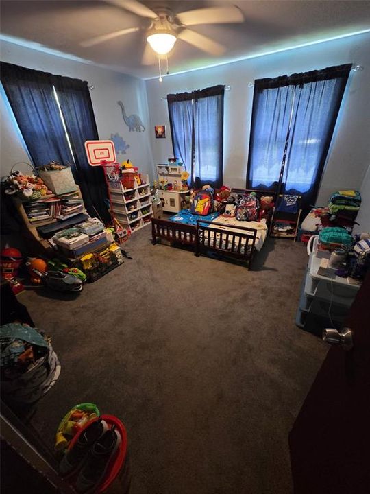 En Venta: $235,000 (3 camas, 2 baños, 1256 Pies cuadrados)