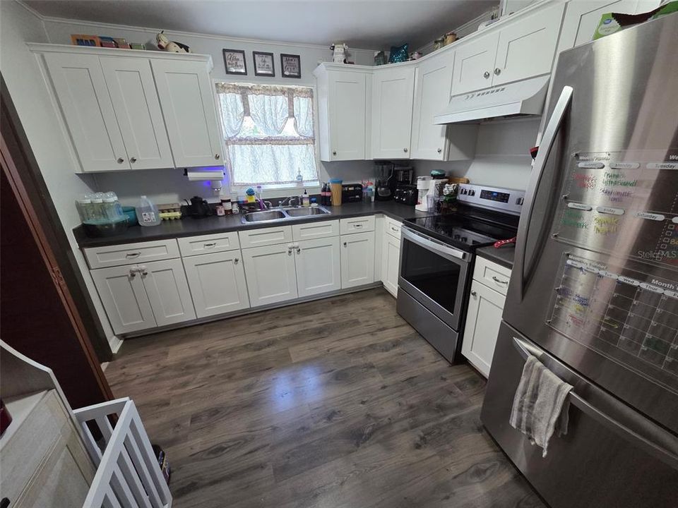 En Venta: $235,000 (3 camas, 2 baños, 1256 Pies cuadrados)