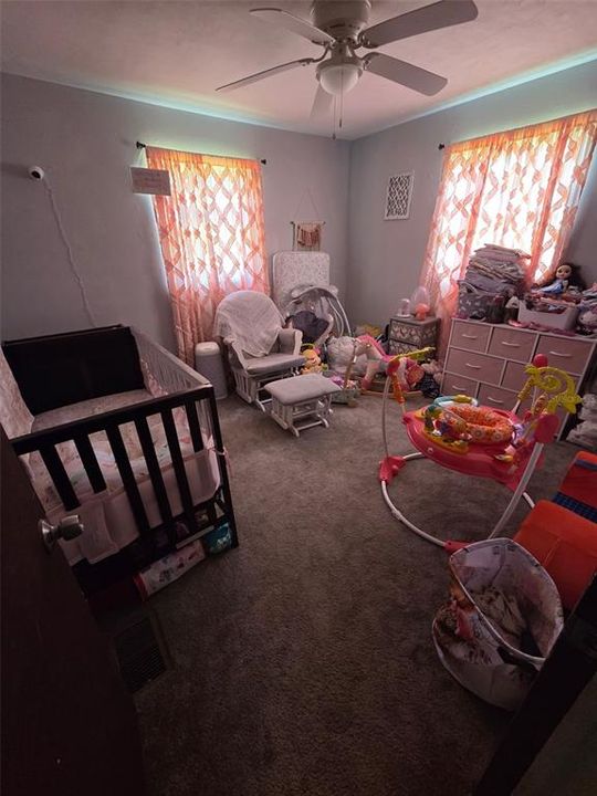 En Venta: $235,000 (3 camas, 2 baños, 1256 Pies cuadrados)