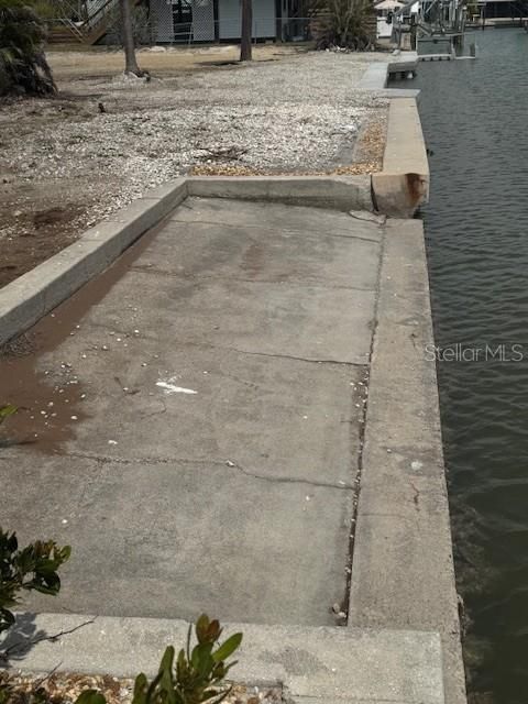 合同活跃: $750,000 (0.16 acres)