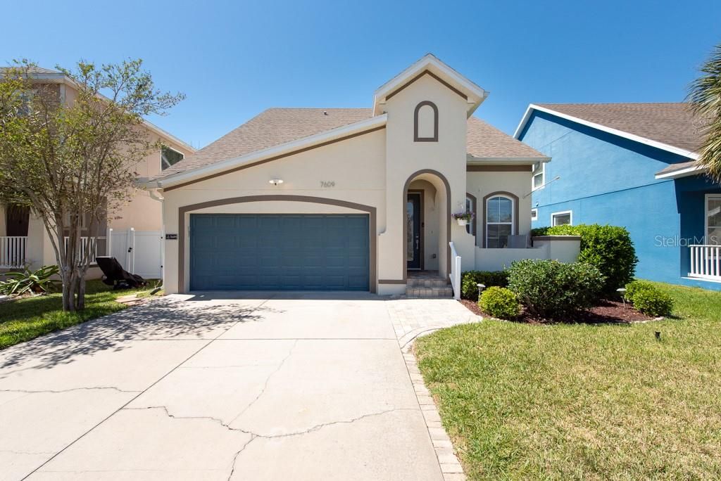 Recently Sold: $575,000 (3 beds, 3 baths, 1920 Square Feet)