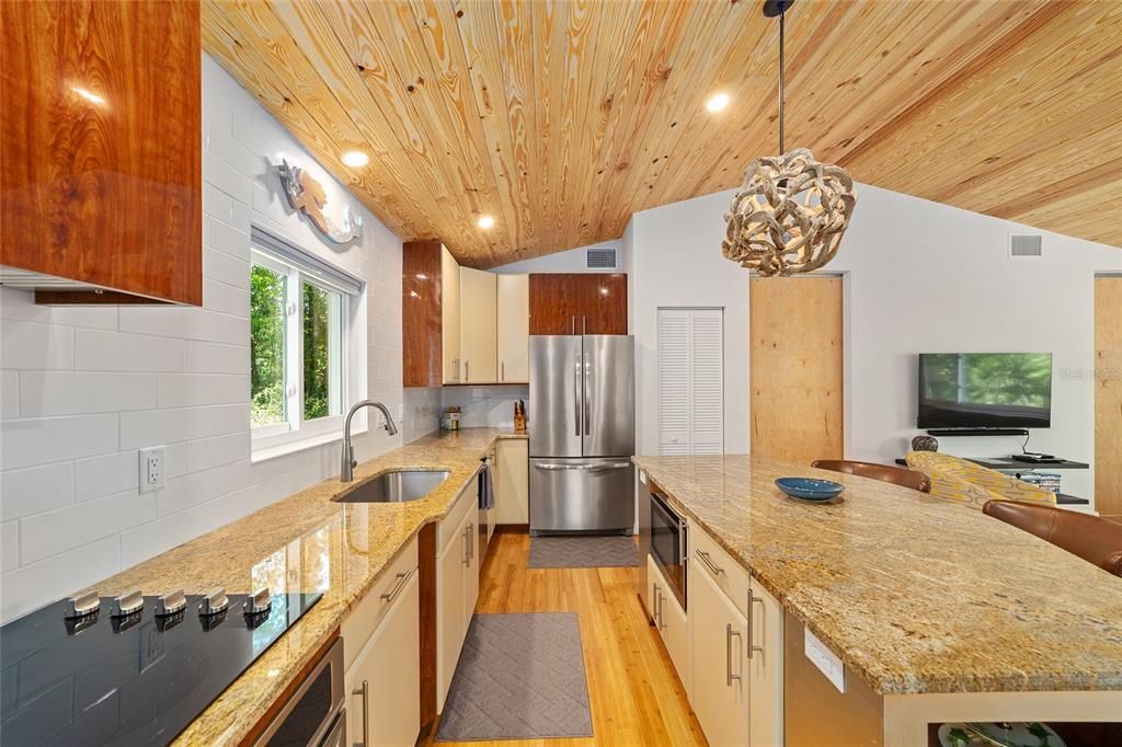 En Venta: $899,000 (2 camas, 1 baños, 1006 Pies cuadrados)