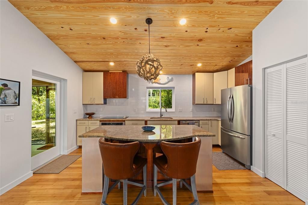 En Venta: $899,000 (2 camas, 1 baños, 1006 Pies cuadrados)