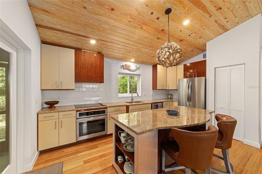 En Venta: $899,000 (2 camas, 1 baños, 1006 Pies cuadrados)