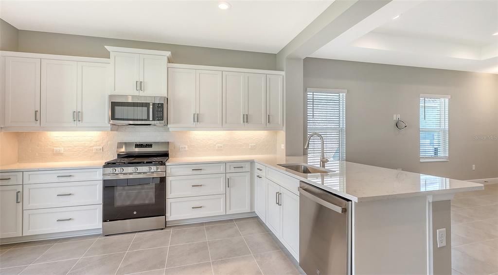 For Sale: $418,990 (3 beds, 2 baths, 1533 Square Feet)