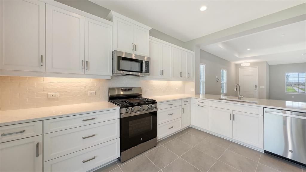 For Sale: $418,990 (3 beds, 2 baths, 1533 Square Feet)