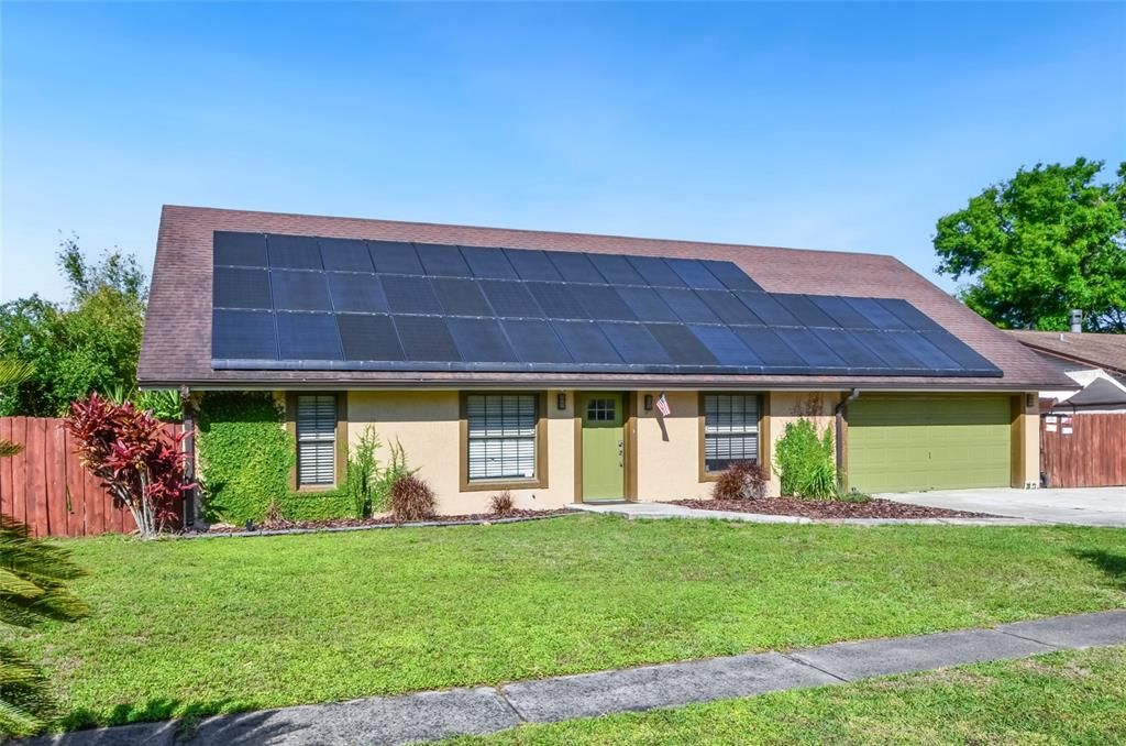 Vendido Recientemente: $355,000 (4 camas, 2 baños, 2100 Pies cuadrados)