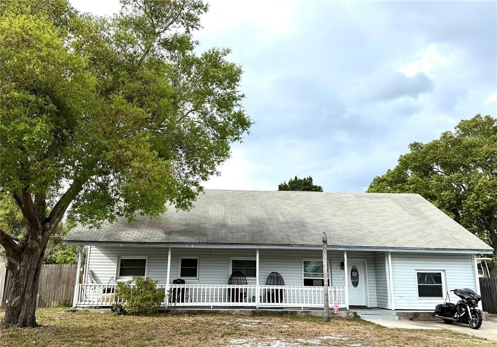 Recently Sold: $299,000 (5 beds, 2 baths, 2255 Square Feet)