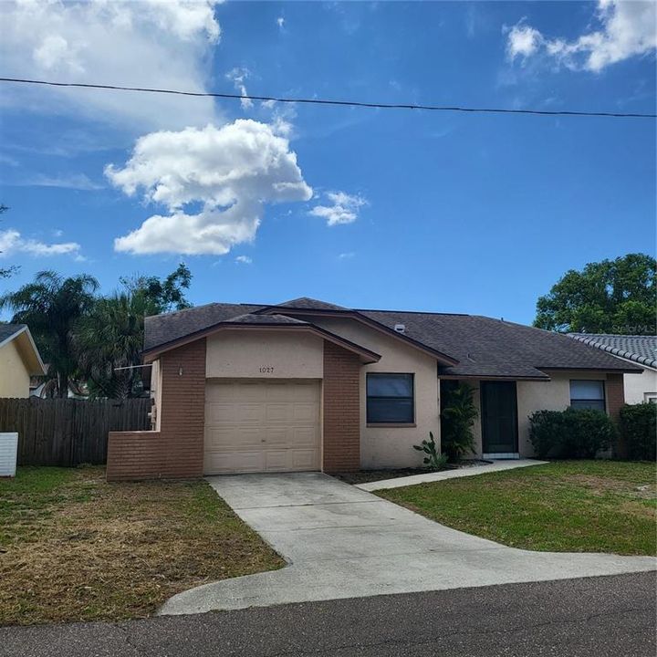 Recientemente alquilado: $2,260 (3 camas, 2 baños, 1359 Pies cuadrados)