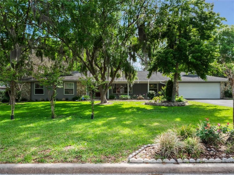 Recently Sold: $410,000 (4 beds, 3 baths, 2893 Square Feet)