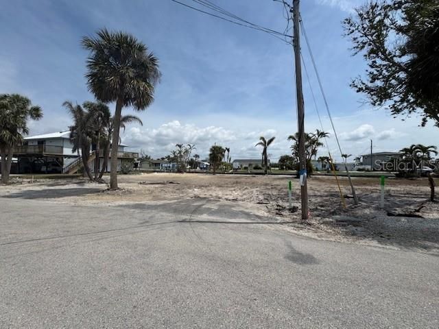 Active With Contract: $750,000 (0.16 acres)