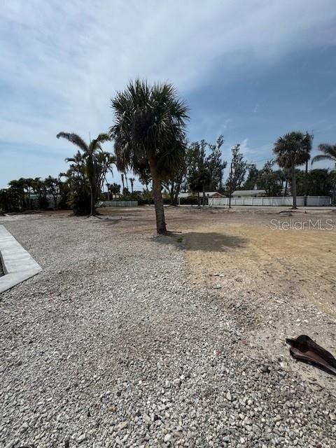 Active With Contract: $750,000 (0.16 acres)