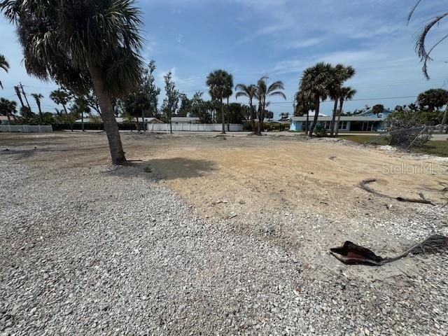 Active With Contract: $750,000 (0.16 acres)