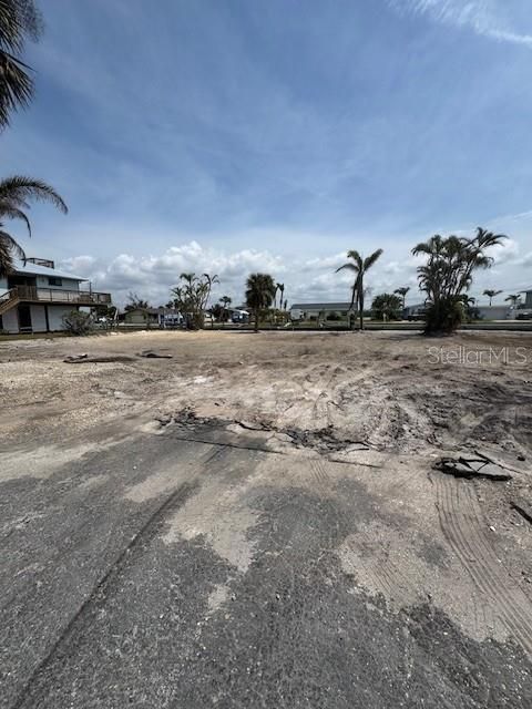 Active With Contract: $750,000 (0.16 acres)