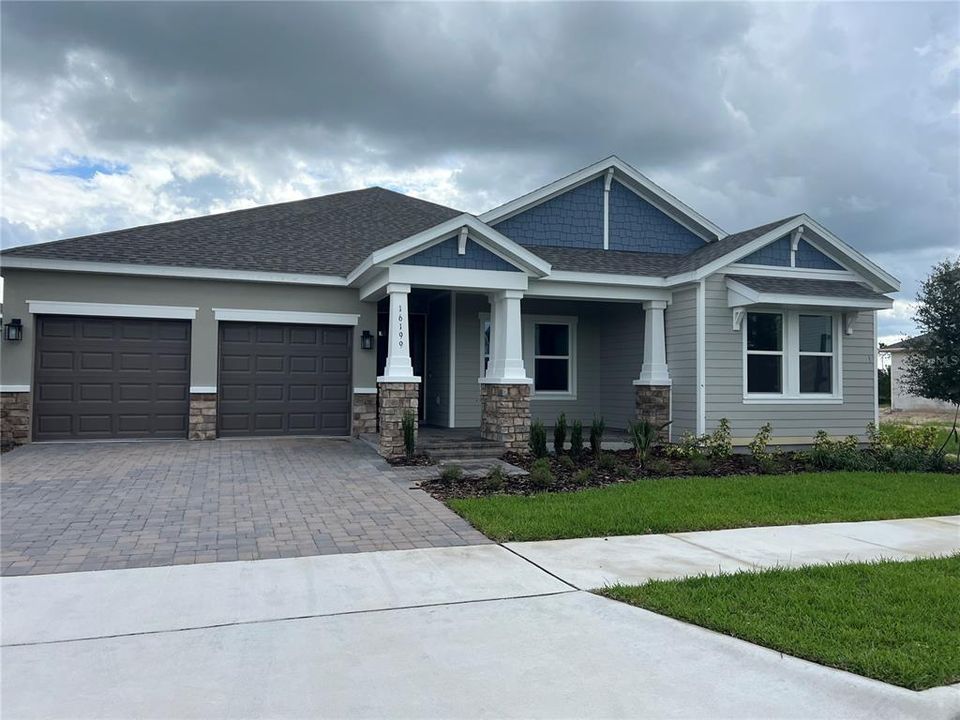 最近售出: $821,269 (4 贝兹, 3 浴室, 2859 平方英尺)