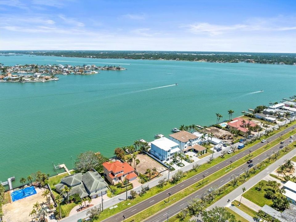 For Sale: $1,495,000 (0.23 acres)