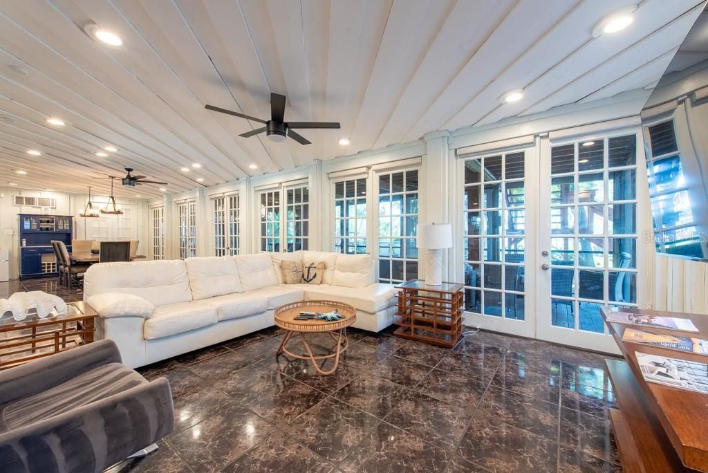 En Venta: $1,450,000 (9 camas, 7 baños, 5410 Pies cuadrados)