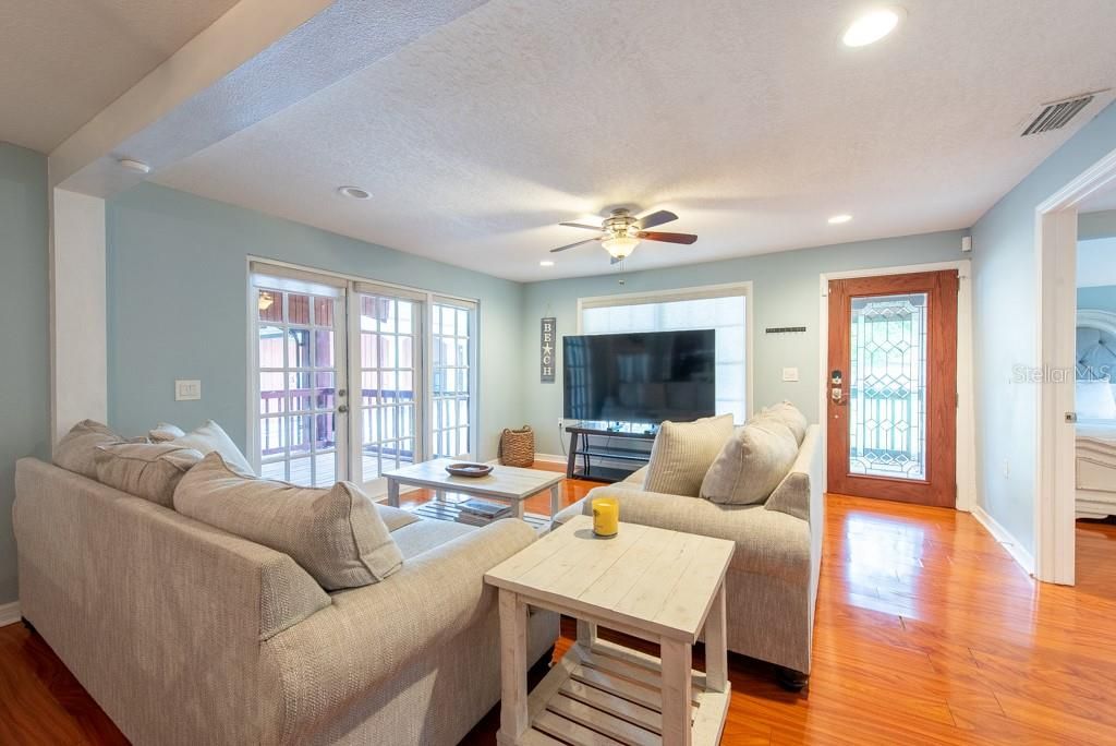 En Venta: $1,450,000 (9 camas, 7 baños, 5410 Pies cuadrados)