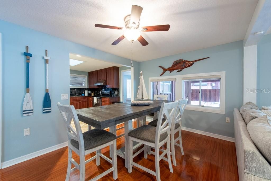 En Venta: $1,450,000 (9 camas, 7 baños, 5410 Pies cuadrados)