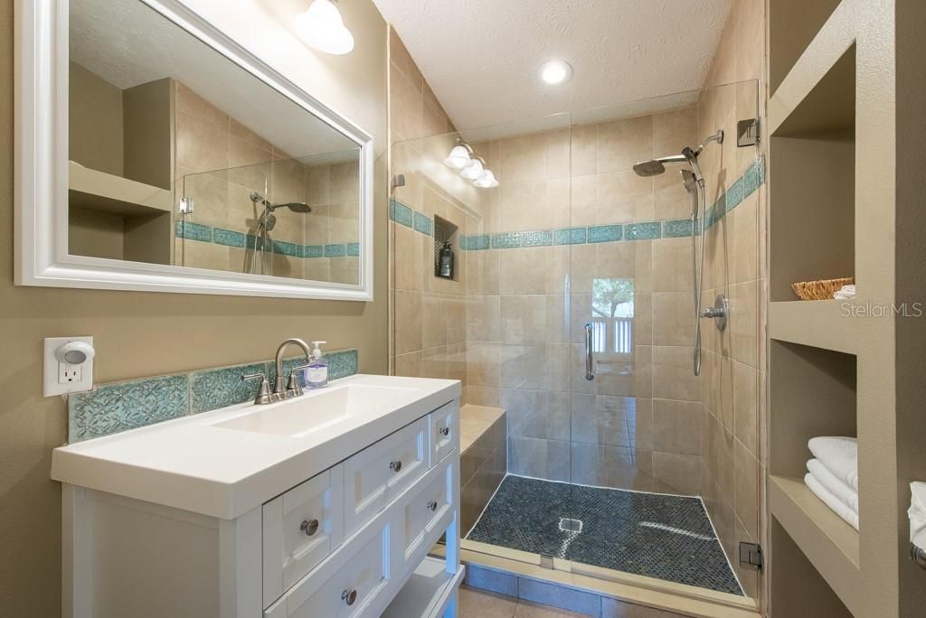 En Venta: $1,450,000 (9 camas, 7 baños, 5410 Pies cuadrados)