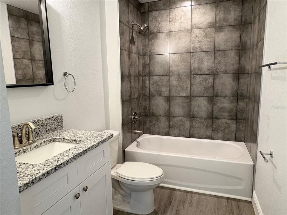 待售: $255,000 (3 贝兹, 2 浴室, 1322 平方英尺)