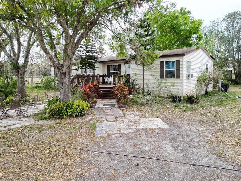 For Sale: $650,000 (3 beds, 2 baths, 1677 Square Feet)