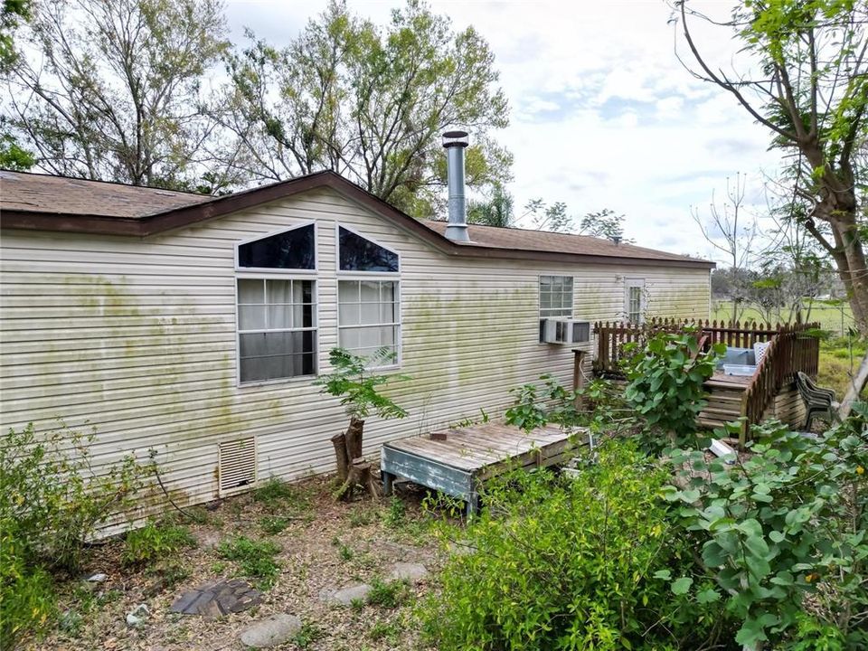 For Sale: $650,000 (3 beds, 2 baths, 1677 Square Feet)