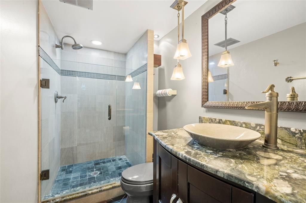 For Sale: $420,000 (2 beds, 2 baths, 1160 Square Feet)