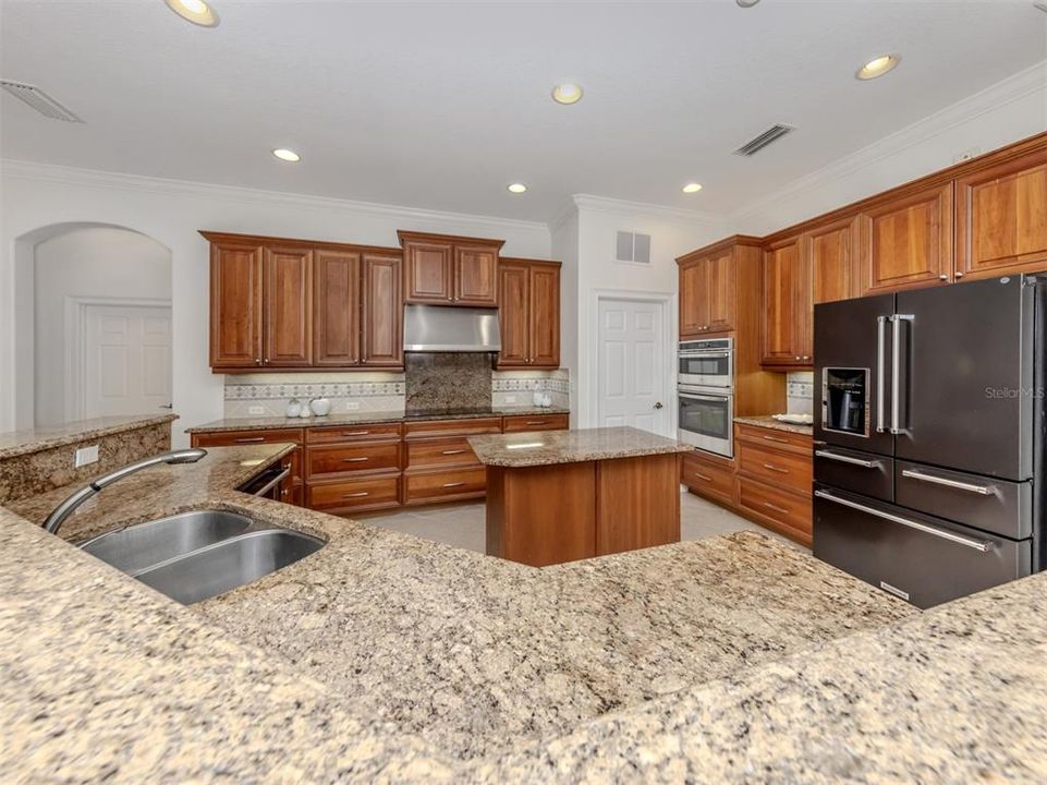 Active With Contract: $899,000 (4 beds, 3 baths, 3463 Square Feet)