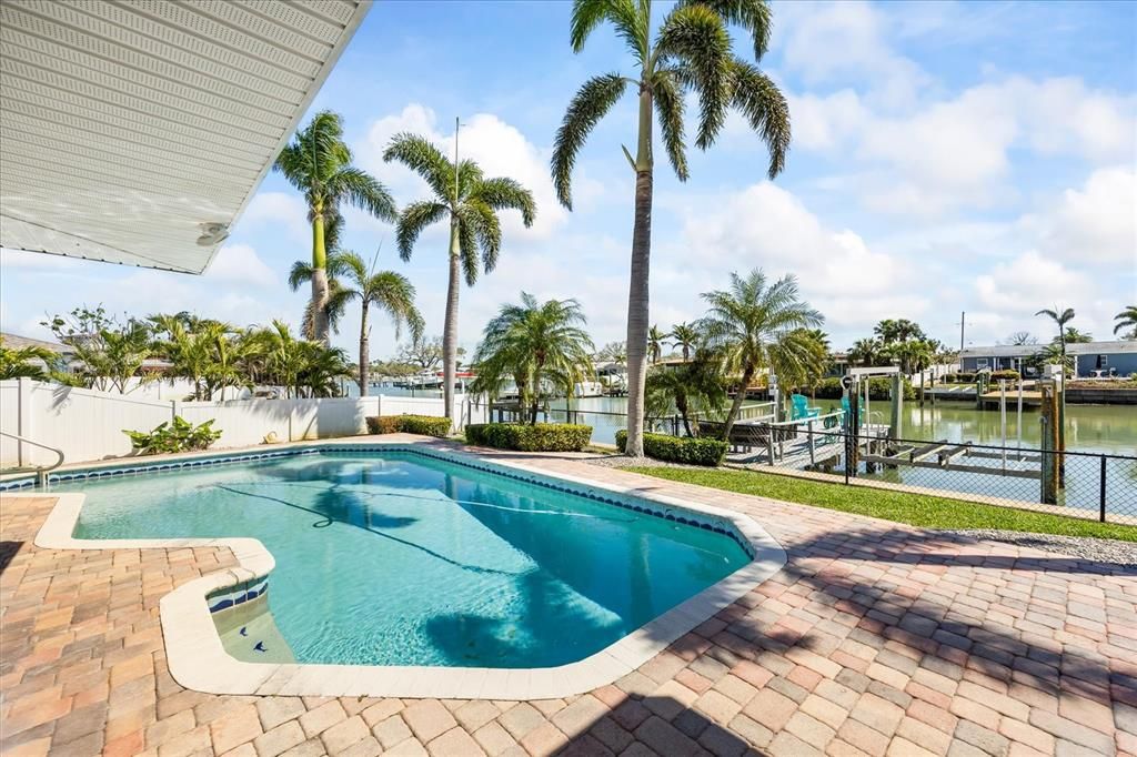 Недавно продано: $875,000 (3 спален, 2 ванн, 1805 Квадратных фут)