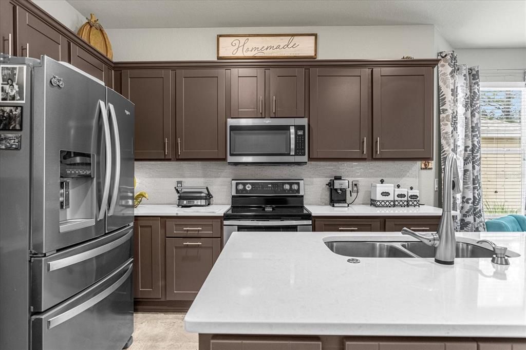 En Venta: $373,990 (4 camas, 3 baños, 2510 Pies cuadrados)