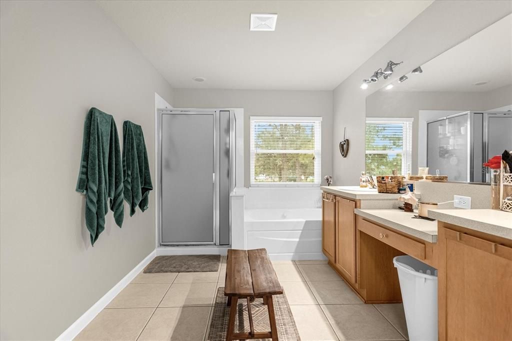 En Venta: $373,990 (4 camas, 3 baños, 2510 Pies cuadrados)