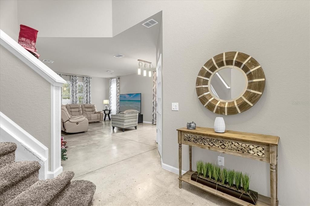 En Venta: $373,990 (4 camas, 3 baños, 2510 Pies cuadrados)