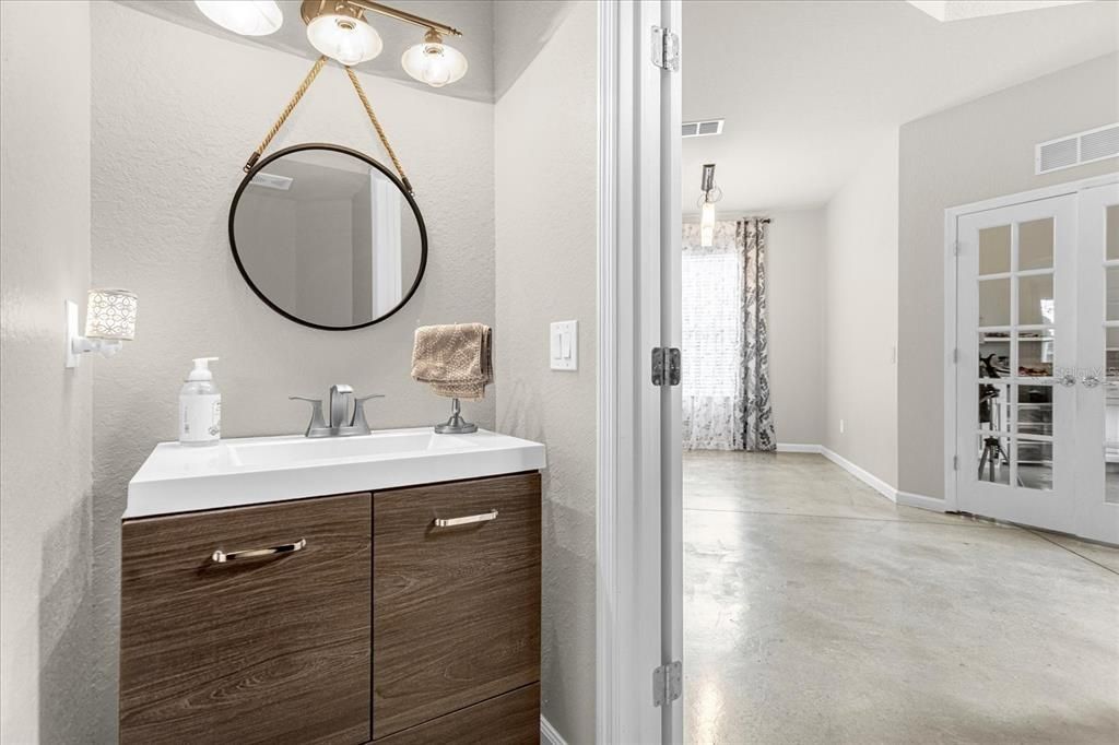 En Venta: $373,990 (4 camas, 3 baños, 2510 Pies cuadrados)