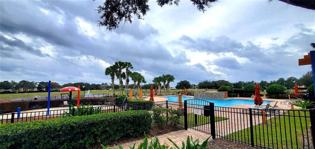 En Venta: $373,990 (4 camas, 3 baños, 2510 Pies cuadrados)