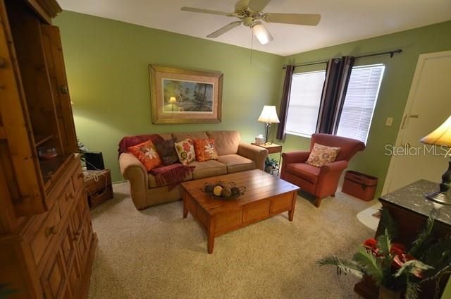 出租: $3,000 (1 贝兹, 1 浴室, 554 平方英尺)