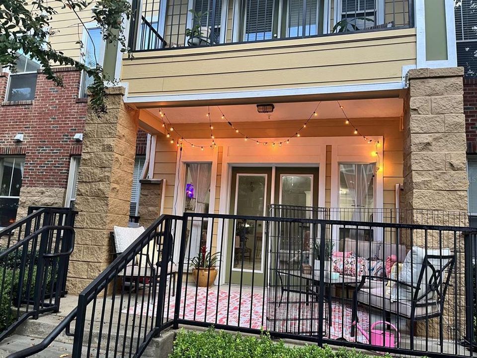 Recently Sold: $365,000 (2 beds, 2 baths, 1040 Square Feet)