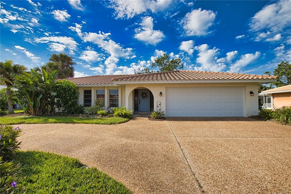 Recently Sold: $449,900 (2 beds, 2 baths, 1751 Square Feet)