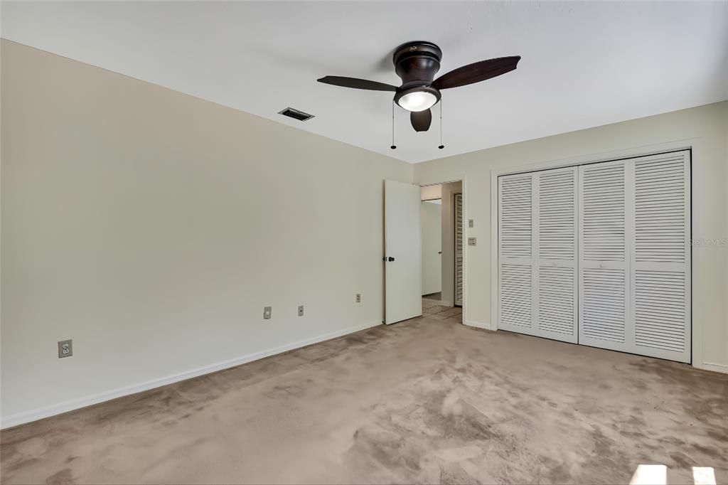 Active With Contract: $433,000 (3 beds, 2 baths, 2228 Square Feet)