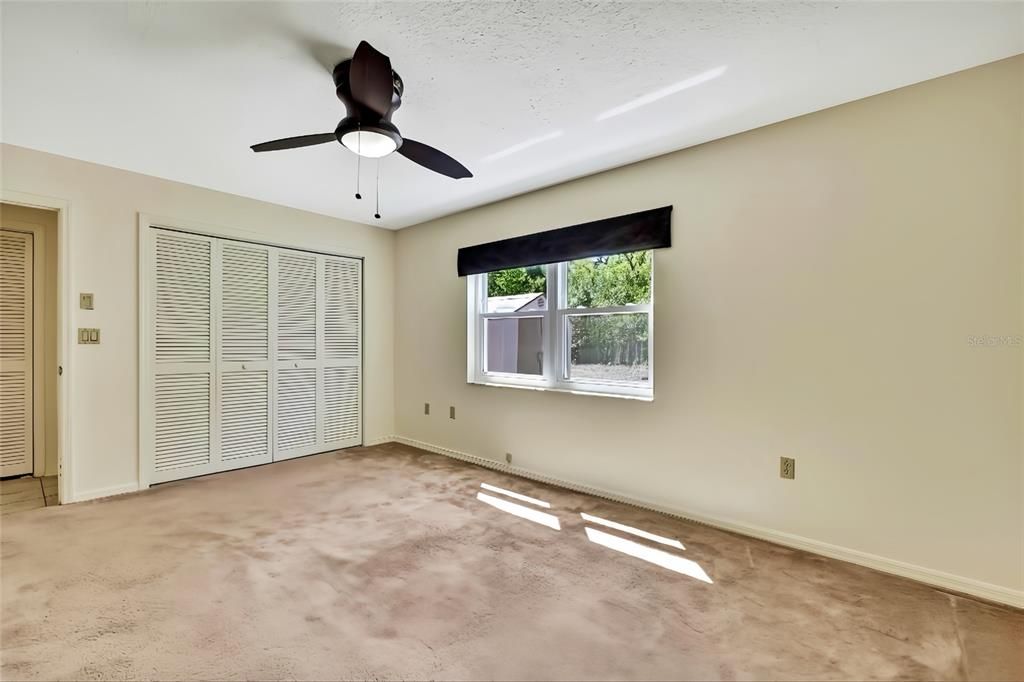Active With Contract: $433,000 (3 beds, 2 baths, 2228 Square Feet)