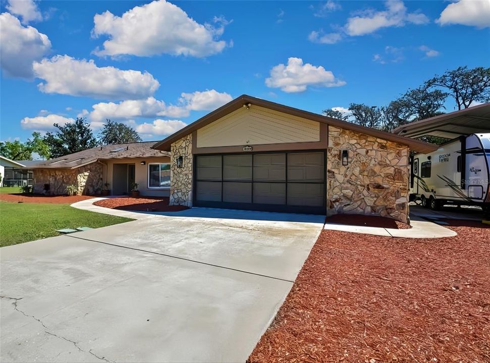 Active With Contract: $433,000 (3 beds, 2 baths, 2228 Square Feet)